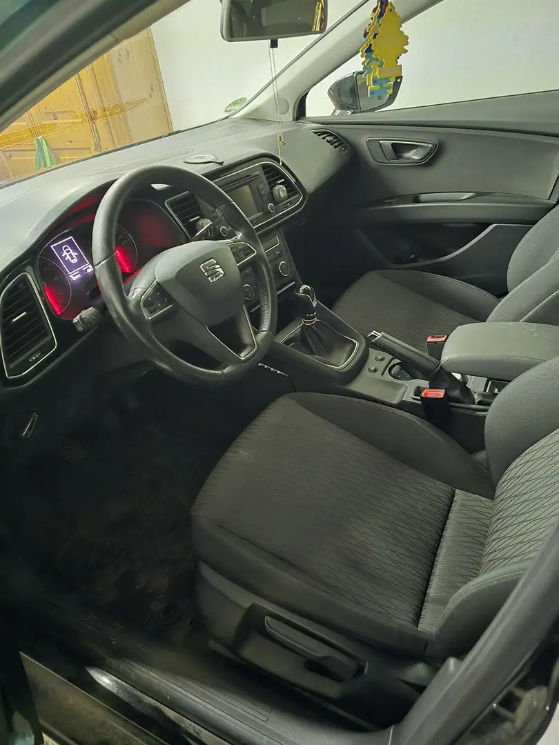 SEAT Leon 1.2 TSI Start&Stop Reference Schwarz - 2