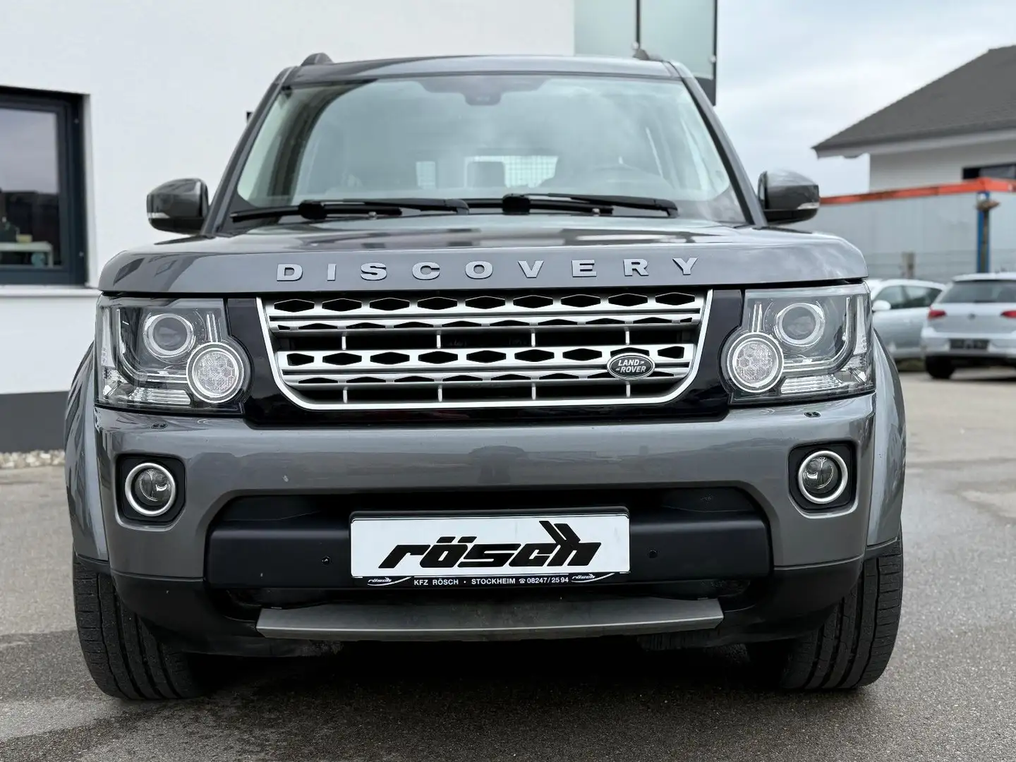 Land Rover Discovery 4 HSE ACC SITZH VO+HI KAM 3,5t 7 Sitze Šedá - 2