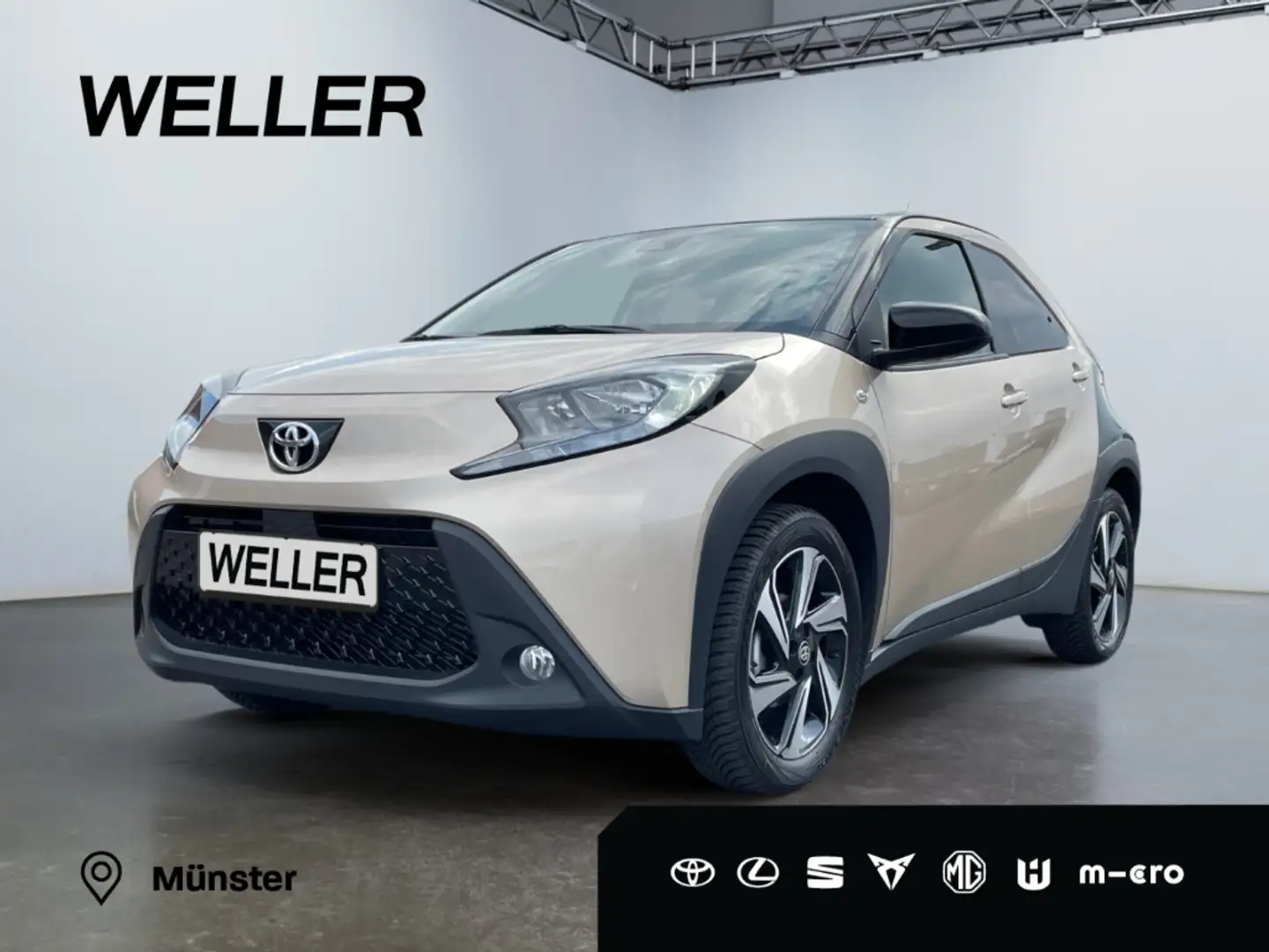 Toyota Aygo X Team D *ACC*Kamera*CarPlay*SHZ*Bi-Tone* Beige - 1