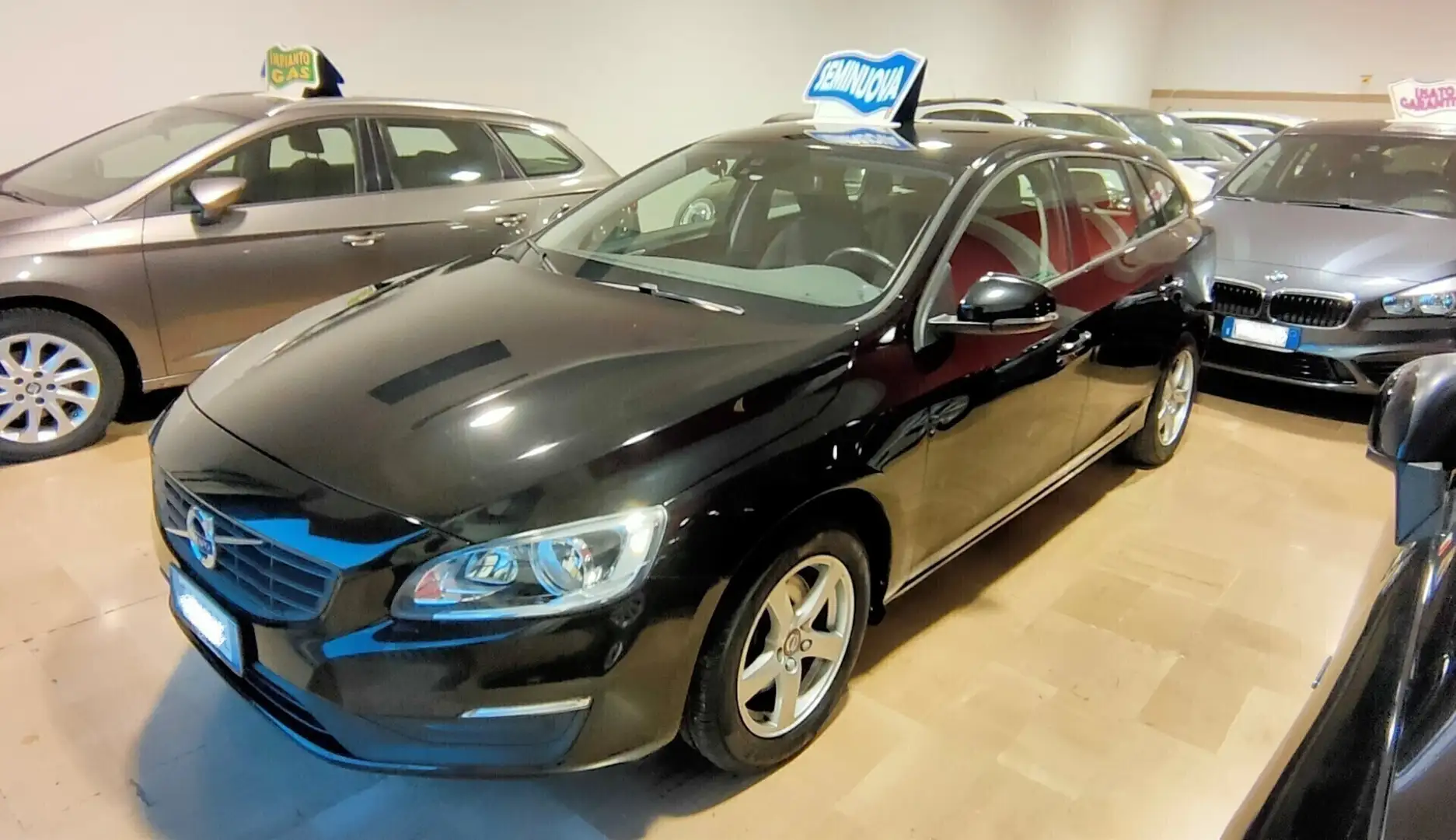 Volvo V60 D2 Geartronic Dynamic CAMBIO AUTOMATICO Noir - 2