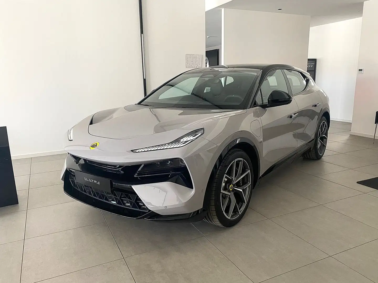 Lotus Eletre 612 CV AWD Pronta Consegna Lotus Bari Grigio - 1