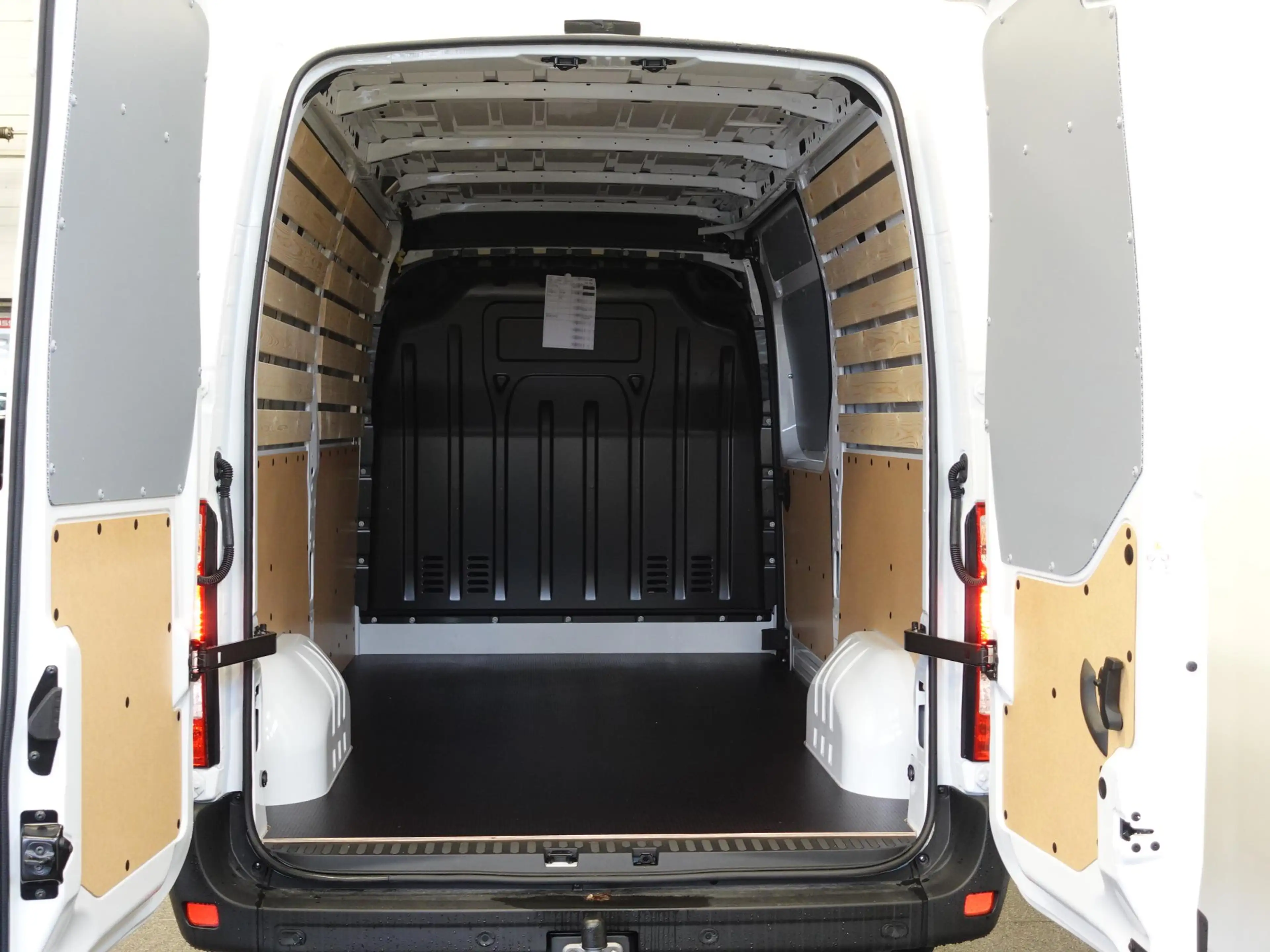 Renault Master T33 2.3 dCi 135PK L2H2 Airco Cruise control Parkee — photo 3