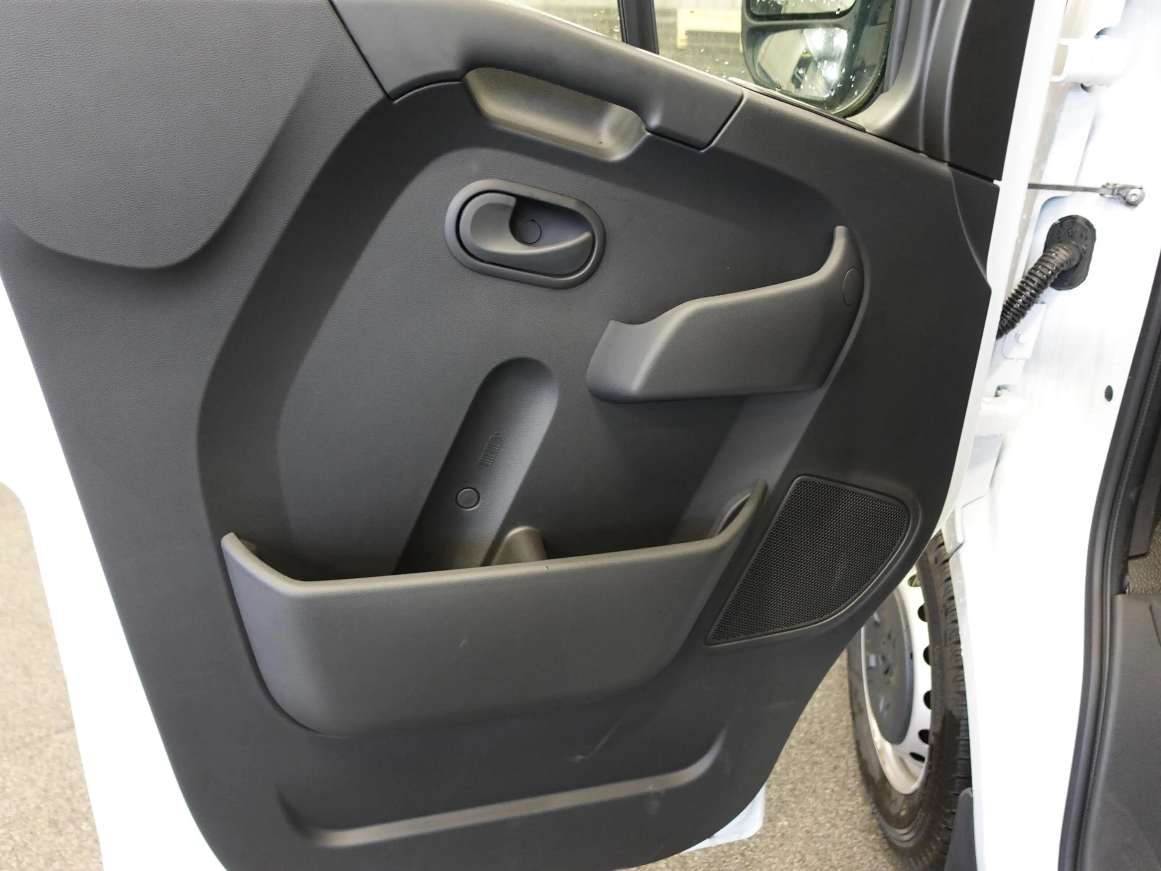 Renault Master T33 2.3 dCi 135PK L2H2 Airco Cruise control Parkee — photo 9