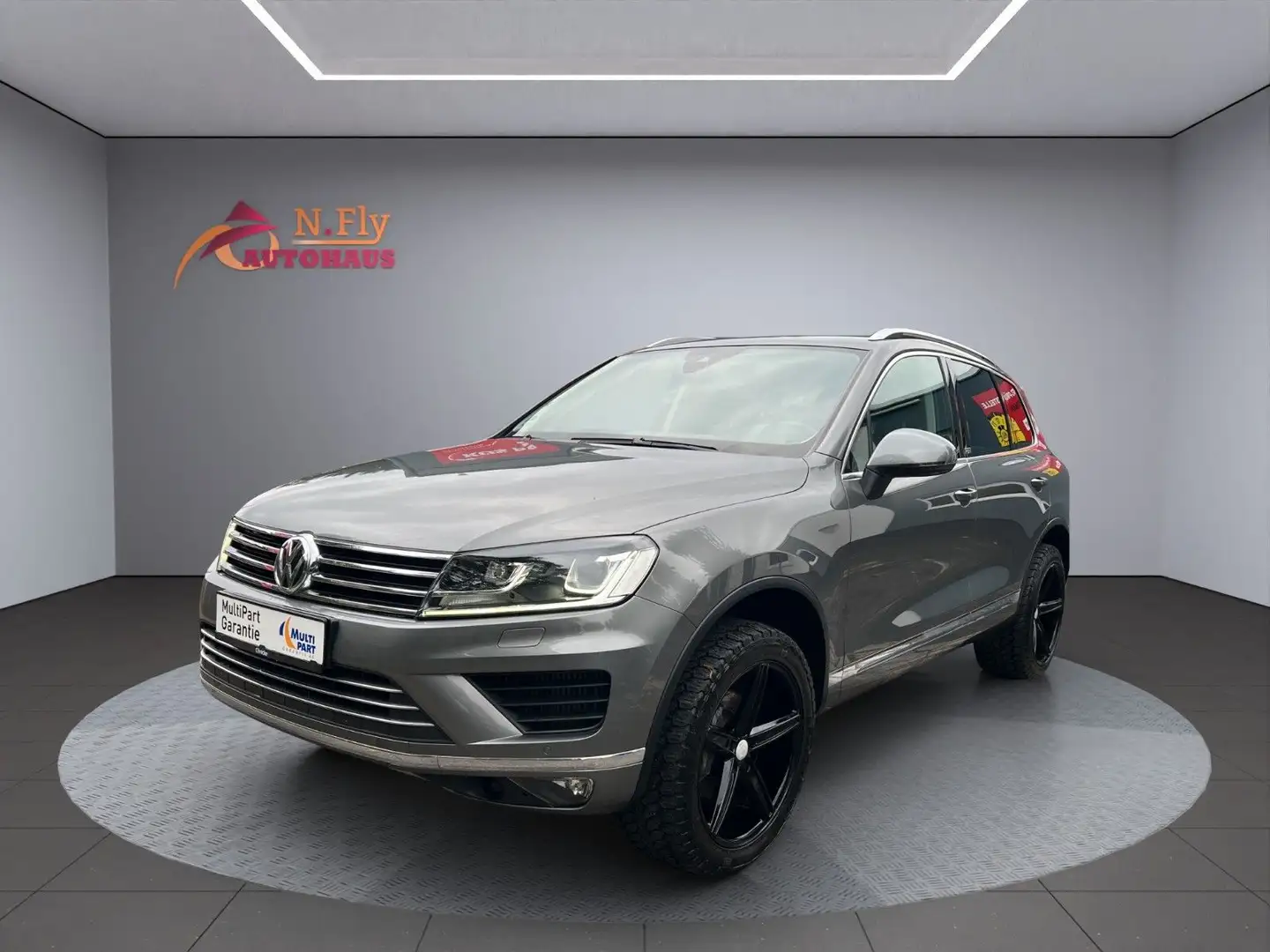 Volkswagen Touareg V6 TDI Executive Edition 4xSZ*LED*AHK*AC Gris - 1