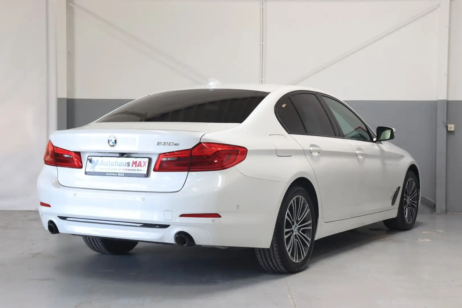 BMW 530 e Sport Line~360Grad~SZH~ACC~1.Hand~Nav~HiFi Blanc - 2