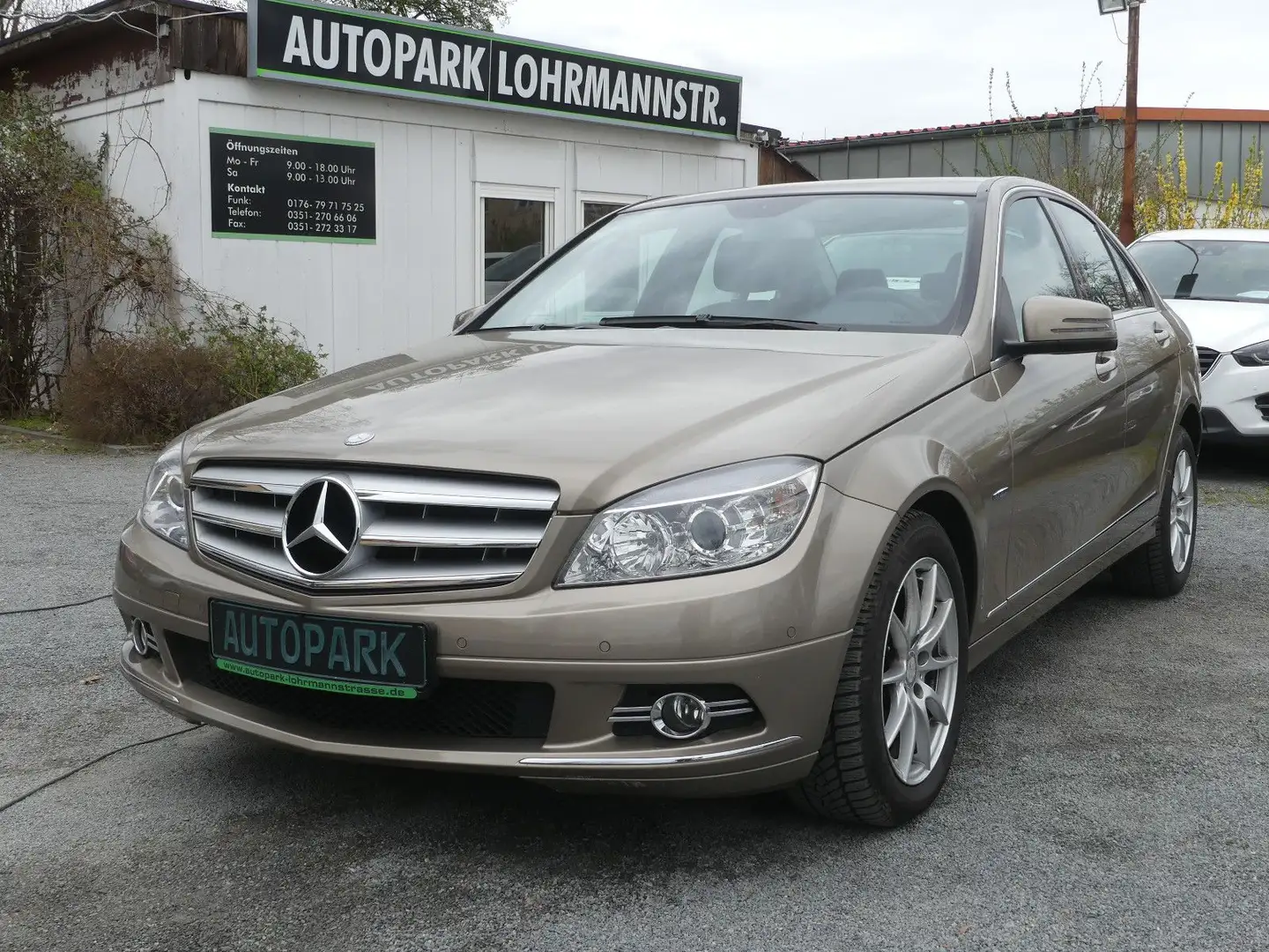Mercedes-Benz C 180 CGI BlueEfficiency*Automatik*Nr.53 Beige - 1