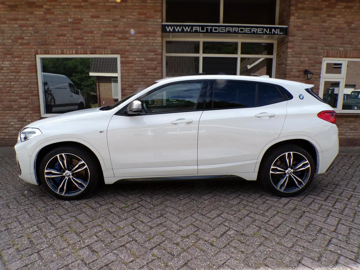 BMW X2 M35i High Executive Automaat / Panoramadak / Head Wit - 2
