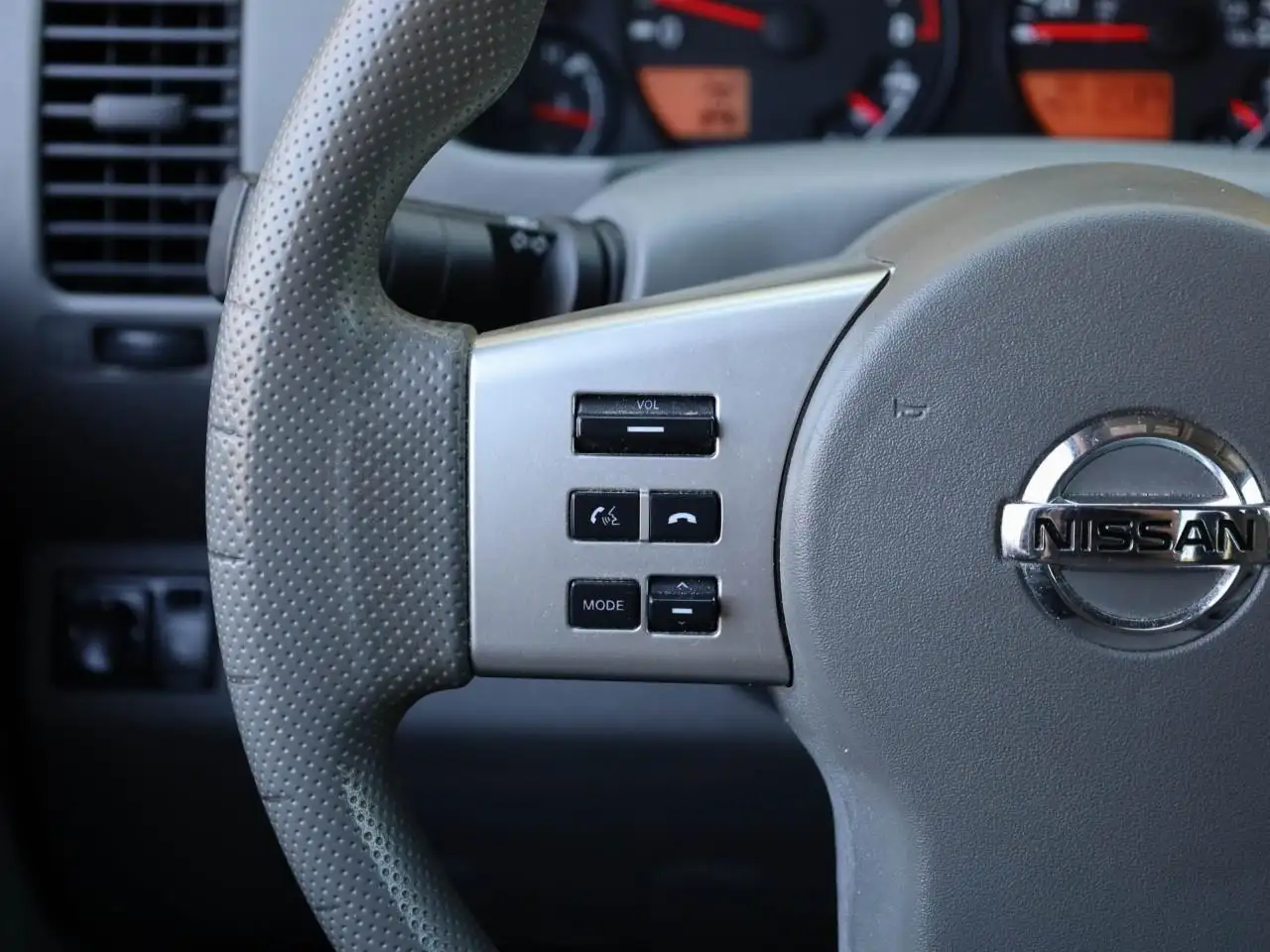 Nissan Frontier снимка Nissan Frontier