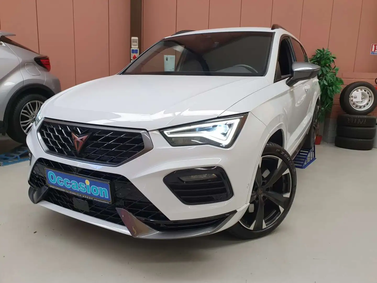 SEAT Ateca CUPRA 300CV Wit - 1