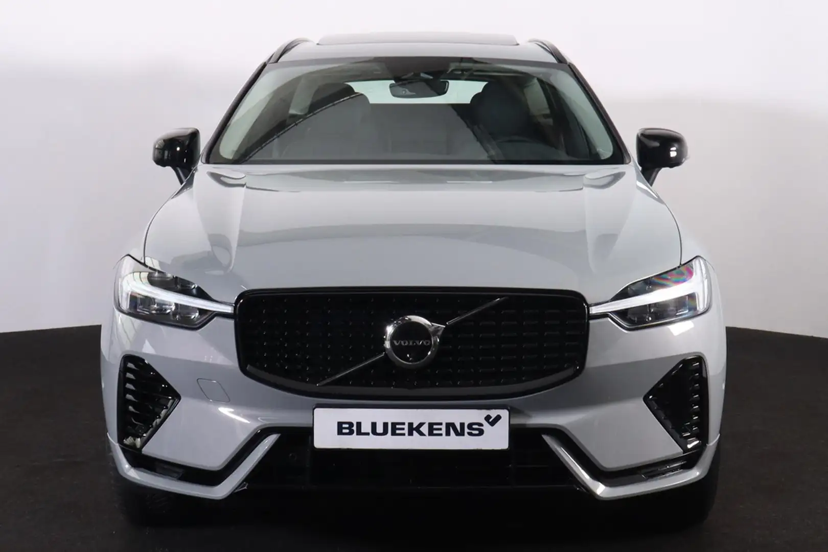 Volvo XC60 T6 Recharge AWD Plus Dark - Panorama/schuifdak - I Grigio - 2