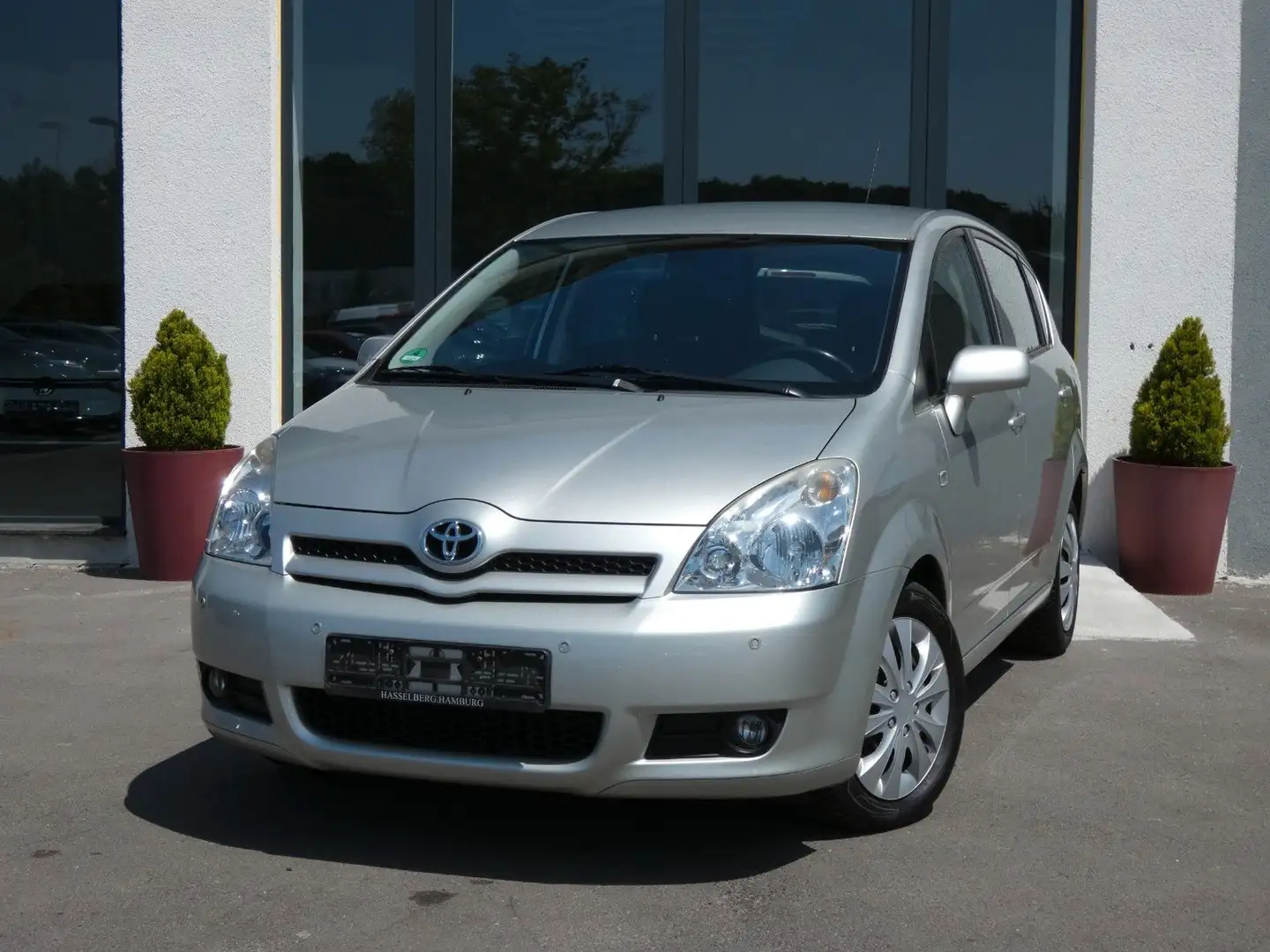 Toyota Corolla Verso 1.8*Aut*7 Sitzer*Klima*Standhzg* Silber - 1