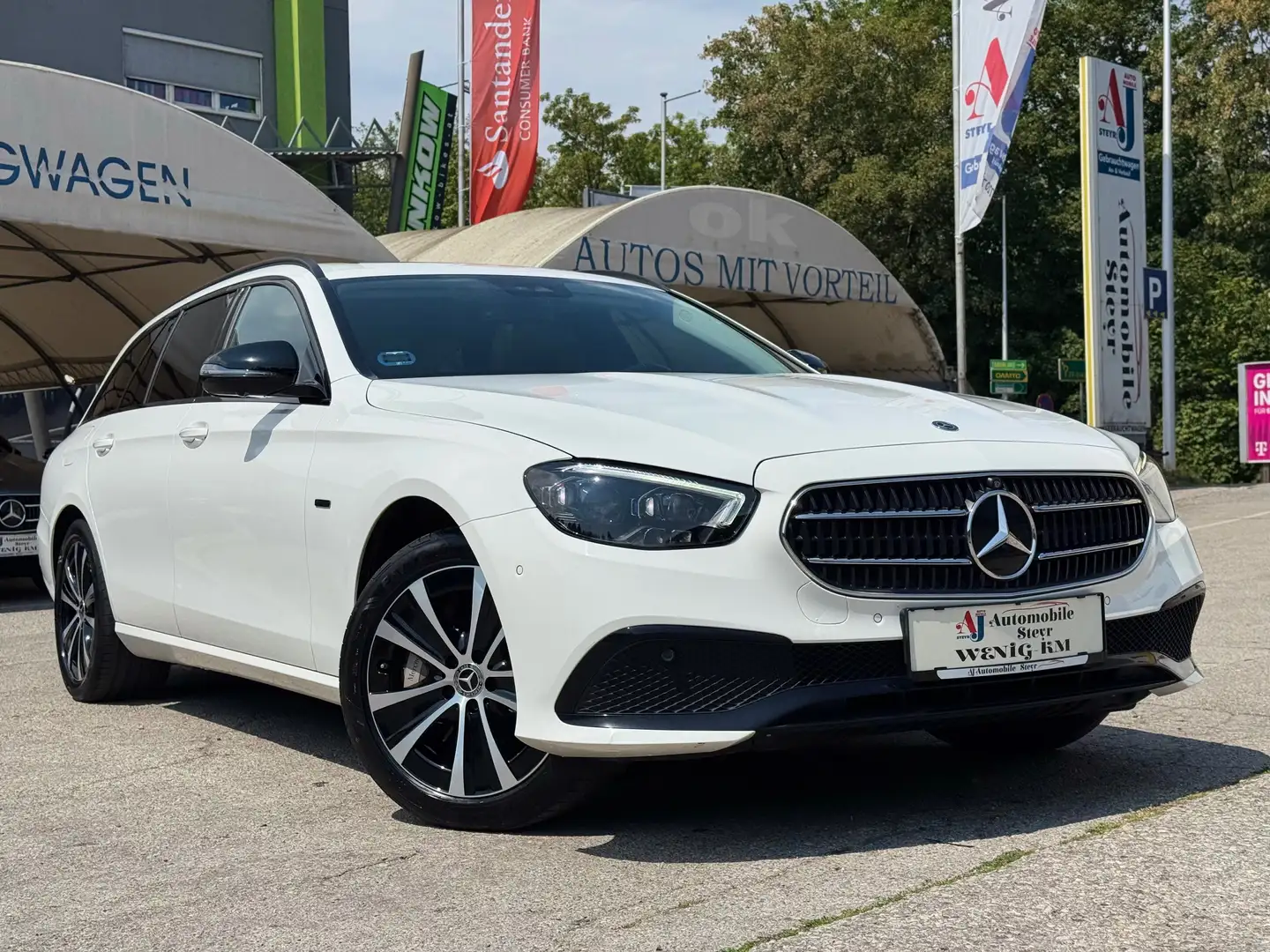 Mercedes-Benz E 300 de PHEV T Avantgarde Aut.+Navi+Apple CarPlay+AHK Weiß - 1