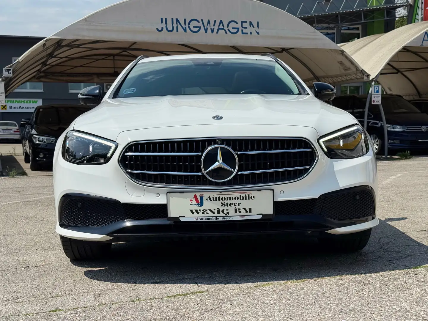 Mercedes-Benz E 300 de PHEV T Avantgarde Aut.+Navi+Apple CarPlay+AHK Weiß - 2