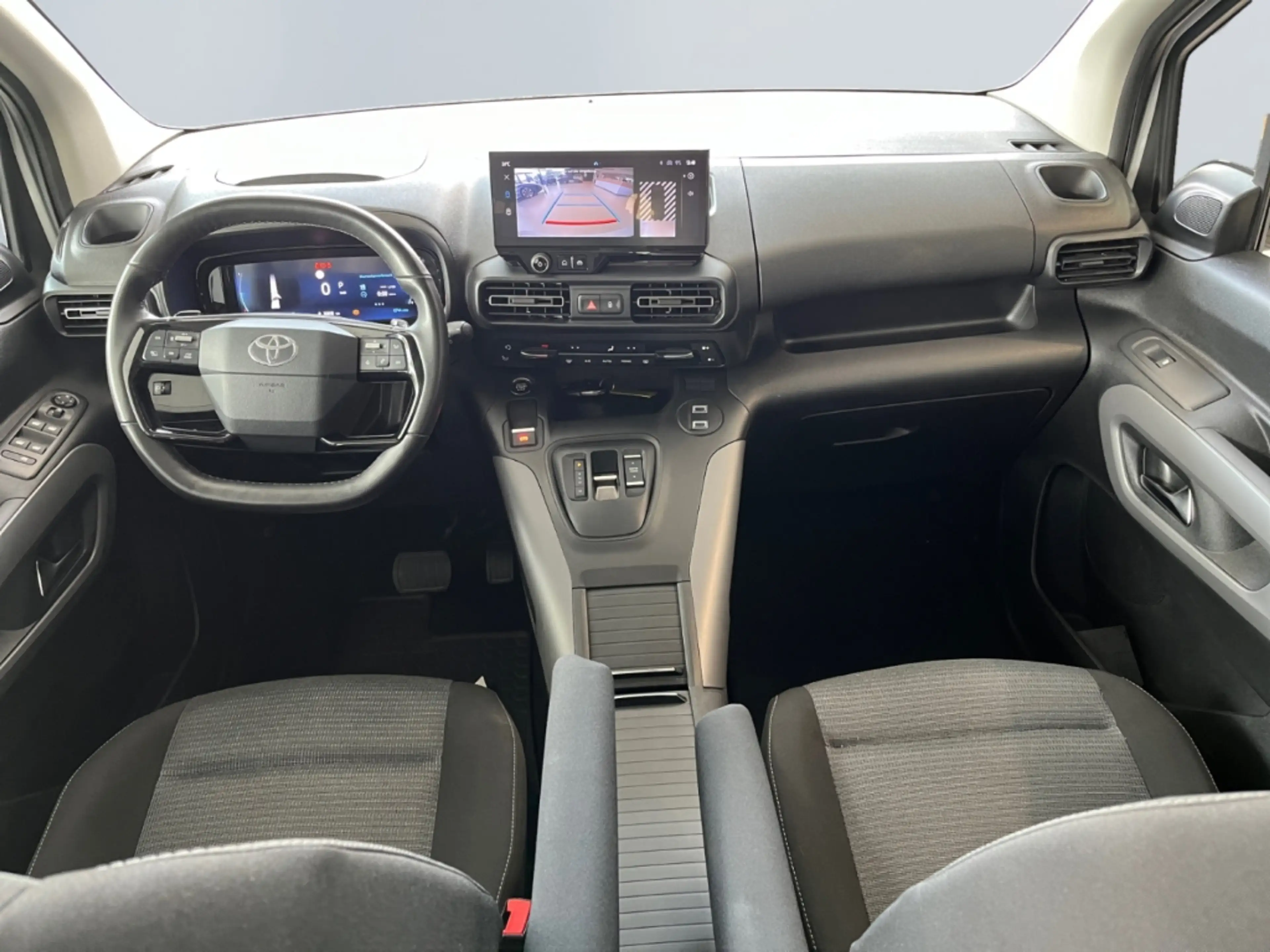Toyota Proace City Verso L1 Lounge — photo 11
