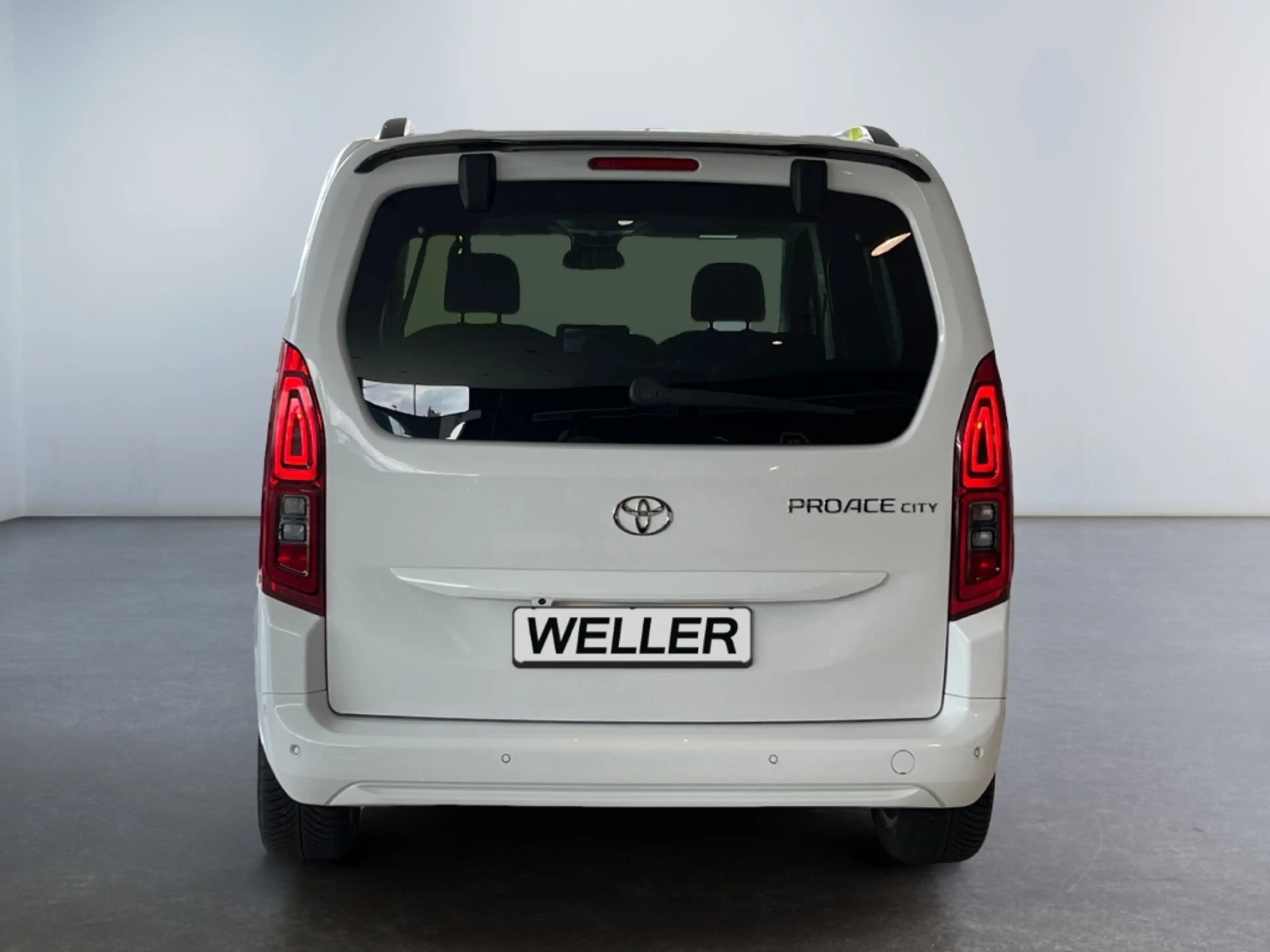 Toyota Proace City Verso L1 Lounge — photo 6