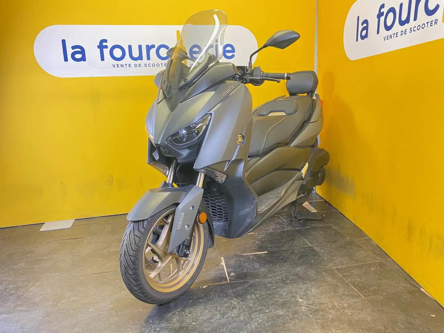 Yamaha X-Max 125 Gris - 1