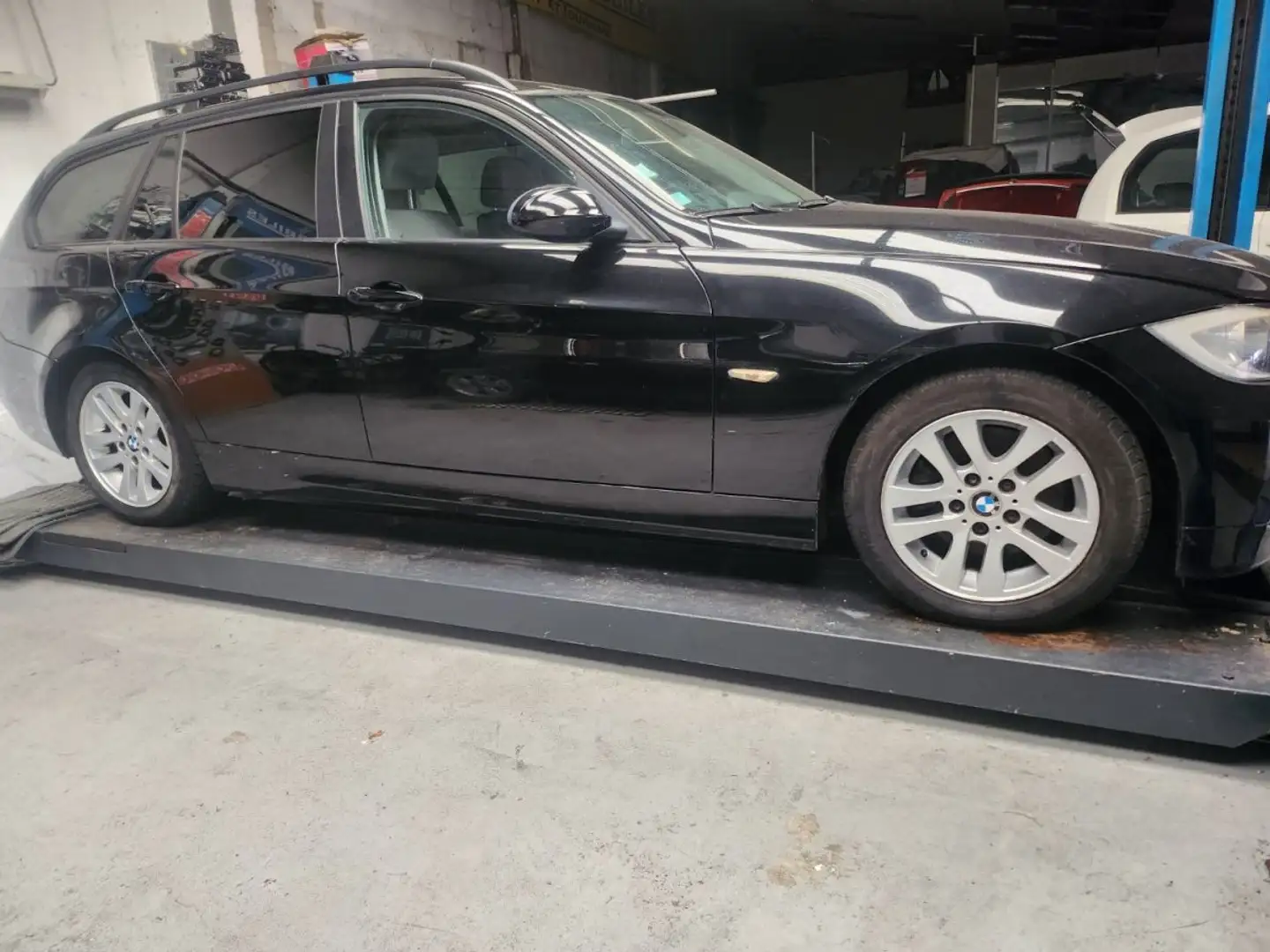 BMW 330 Confort Noir - 2