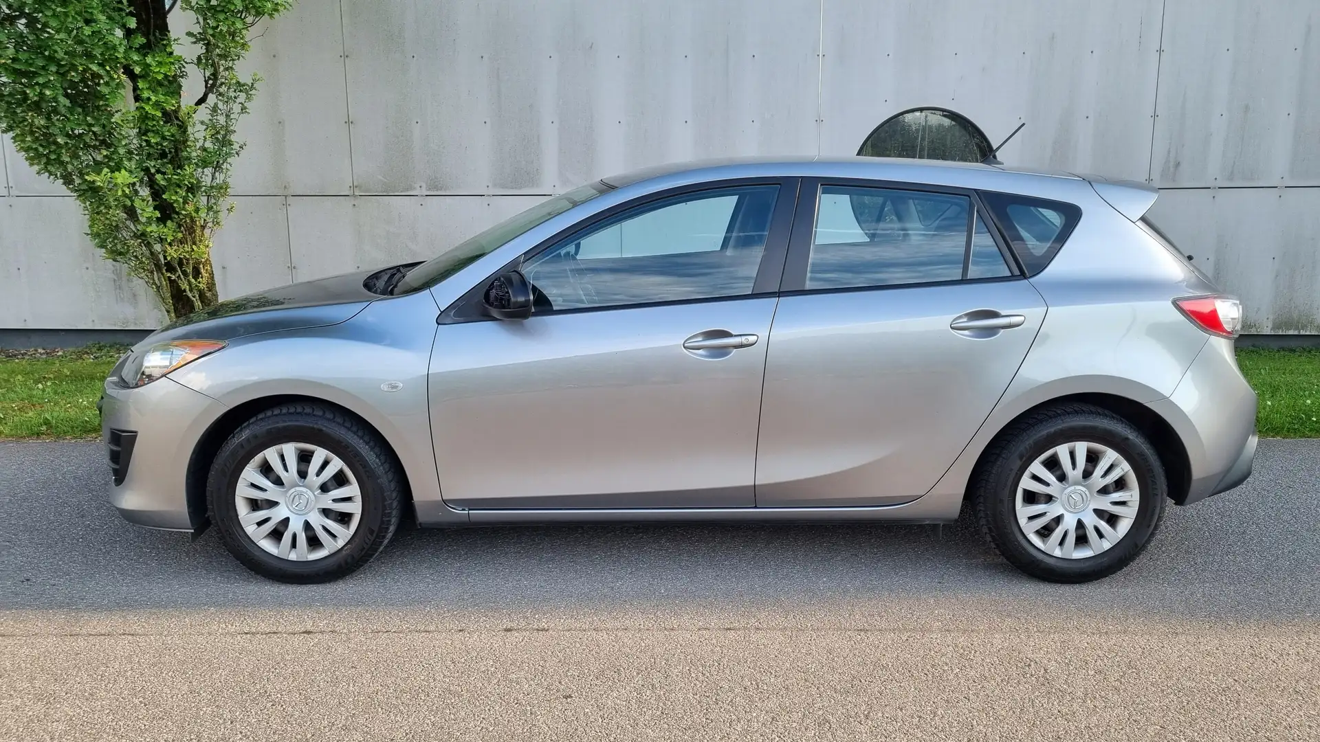 Mazda 3 Sport 1,6i TE Grau - 2