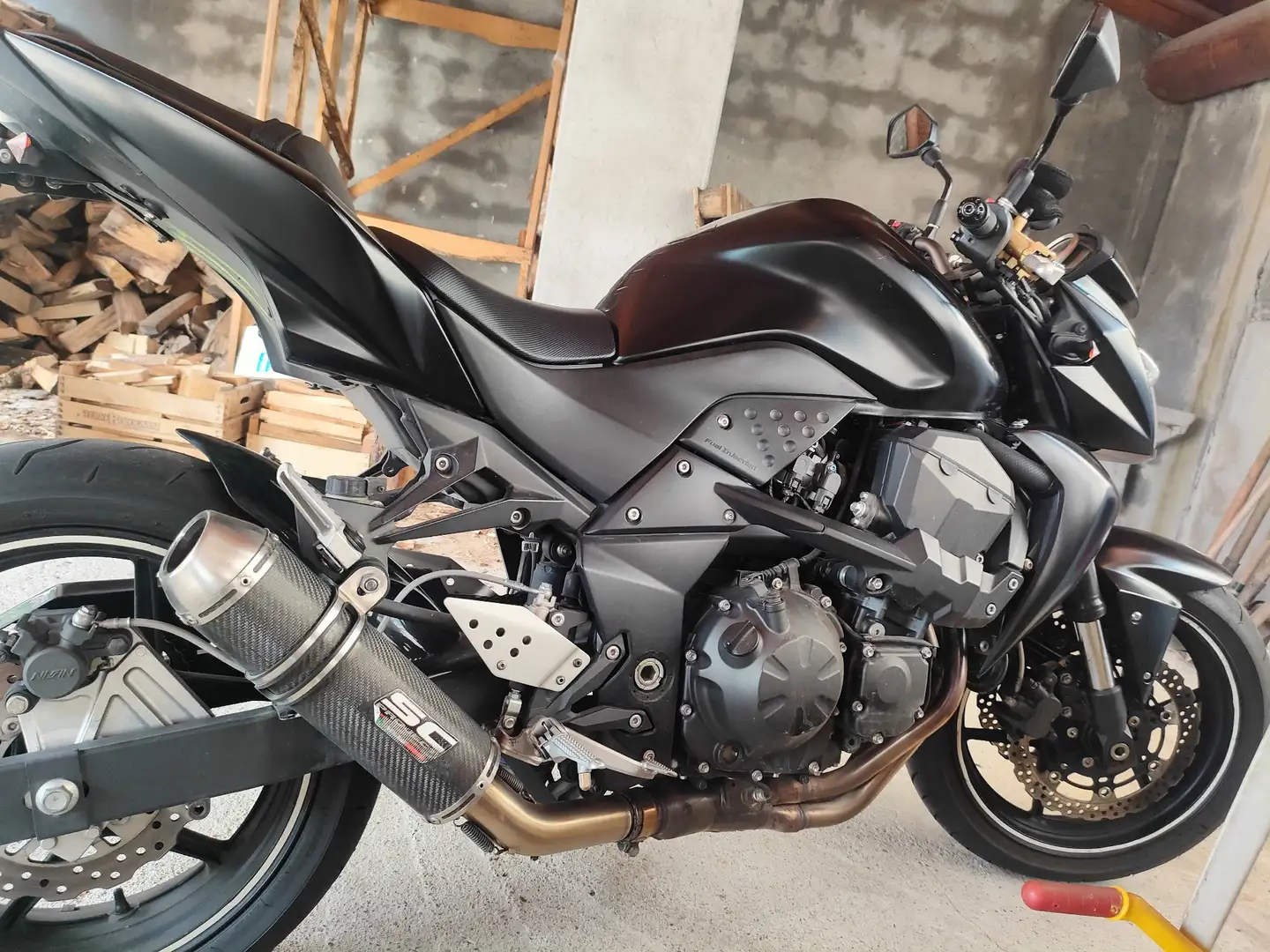 Kawasaki Z 750 Schwarz - 2