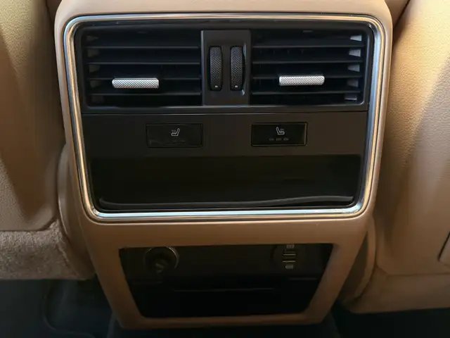 Porsche Cayenne view 10