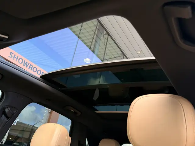 Porsche Cayenne view 8