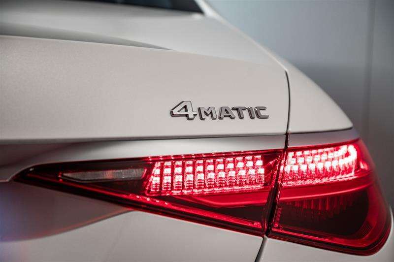 2022 Mercedes-Benz S-Class 4MATIC Sedan — снимка 4