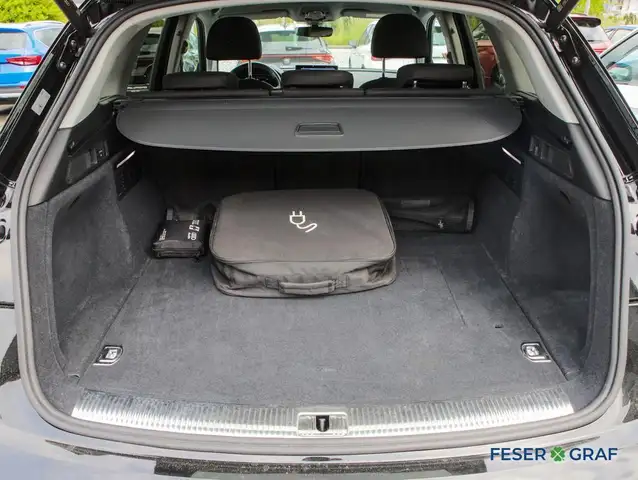 Audi Q5 view 7