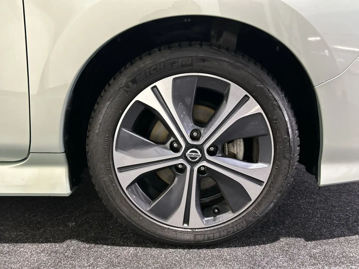Nissan Leaf 2.ZERO EDITION 40 kWh | Stoelverwarming | Adaptive Grey - 2
