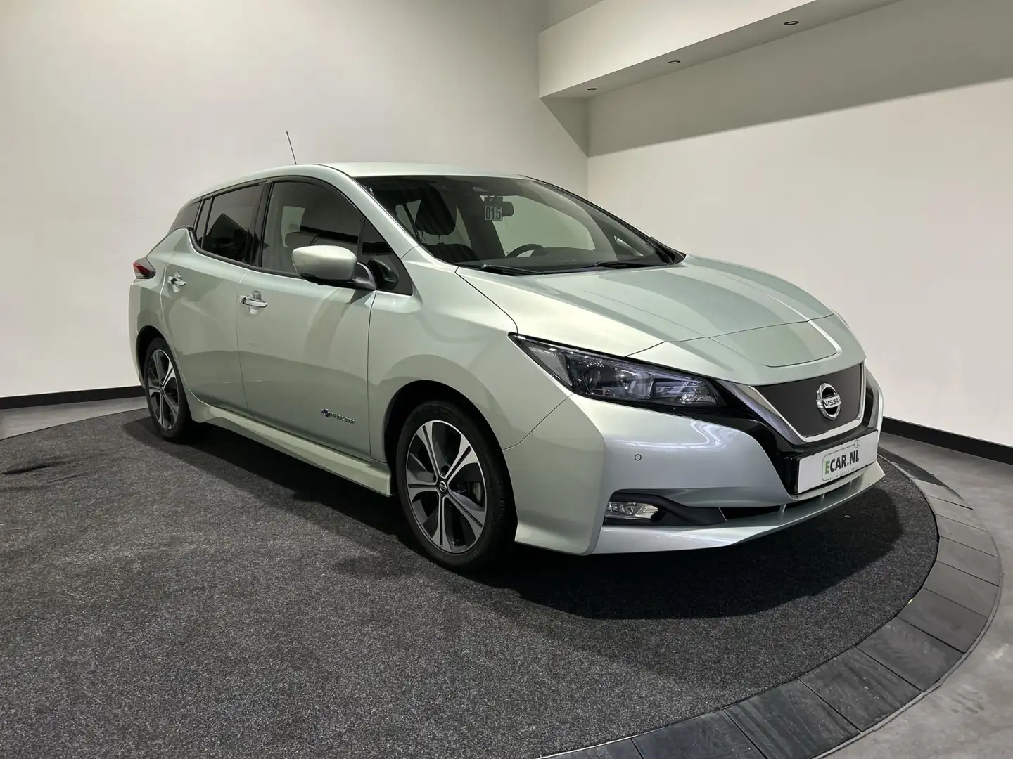 Nissan Leaf 2.ZERO EDITION 40 kWh | Stoelverwarming | Adaptive Grigio - 1