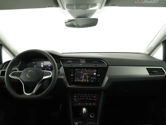 Volkswagen Touran view 11