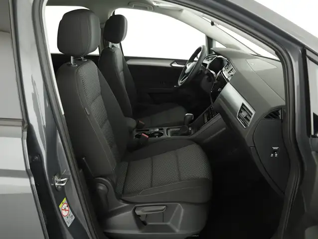Volkswagen Touran view 10