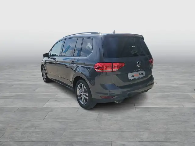 Volkswagen Touran view 4