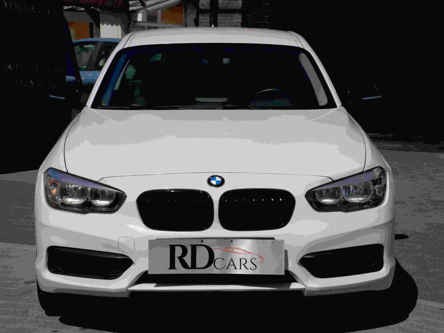 BMW 118 118i*NAVIGATION*AIRCO*PDC *SPORT*GARANTIE 12 MOIS Blanco - 2