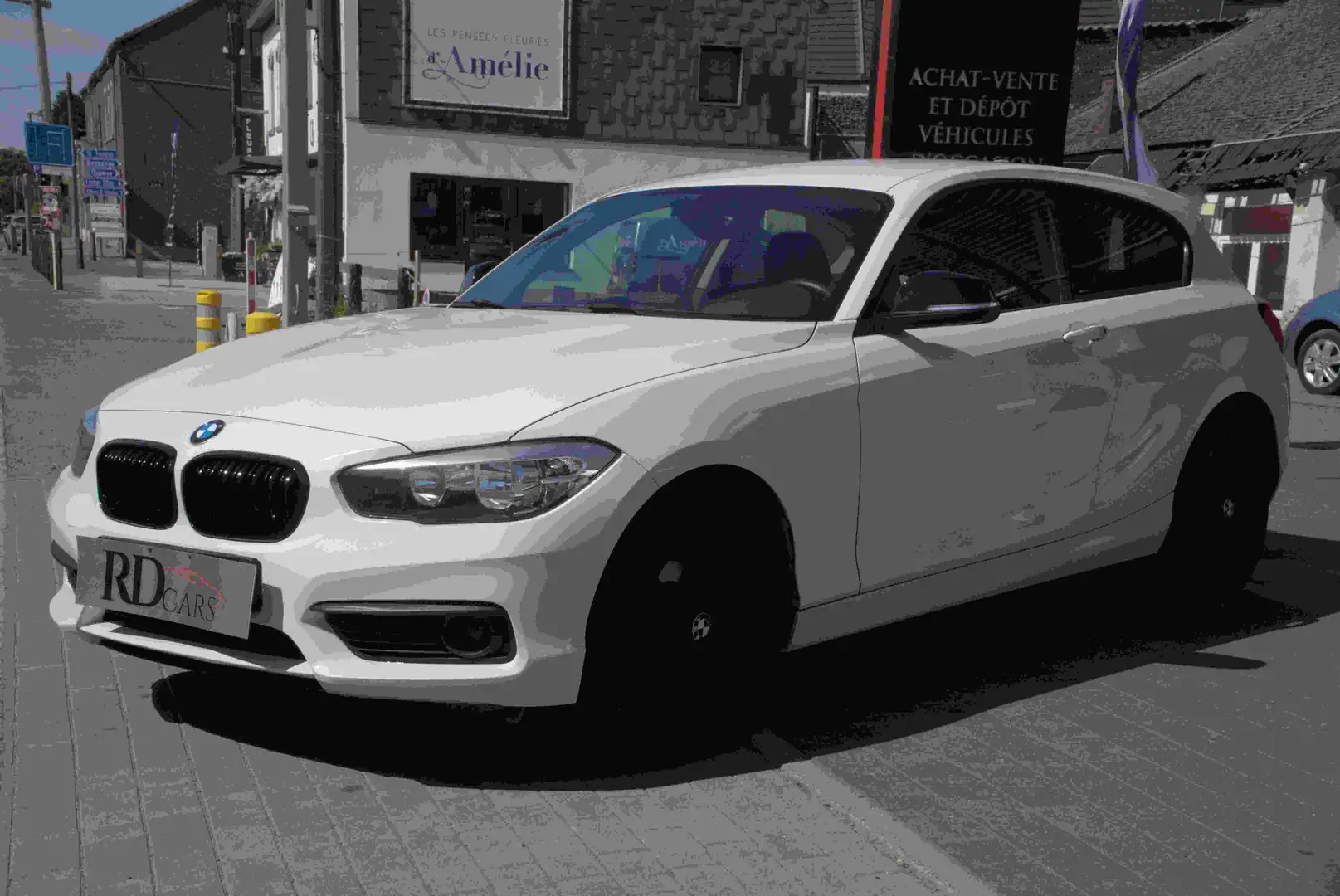 BMW 118 118i*NAVIGATION*AIRCO*PDC *SPORT*GARANTIE 12 MOIS Blanco - 1