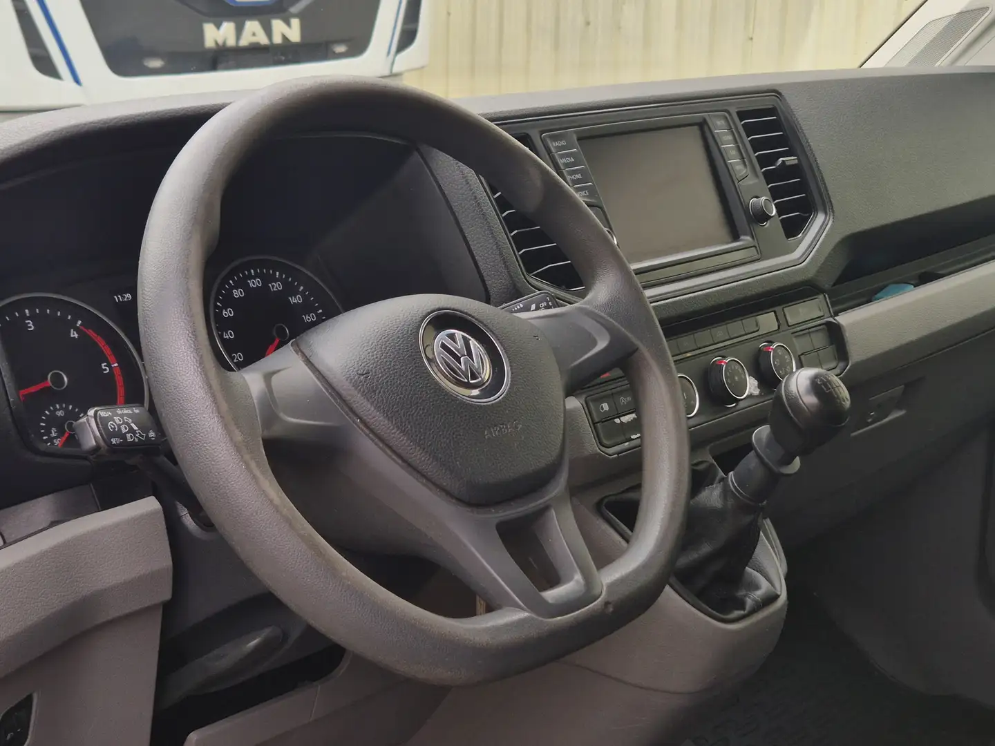 Volkswagen Crafter 35 2.0 TDI L3H2 | CRUISE | TREKHAAK | DEALER OH | Wit - 2