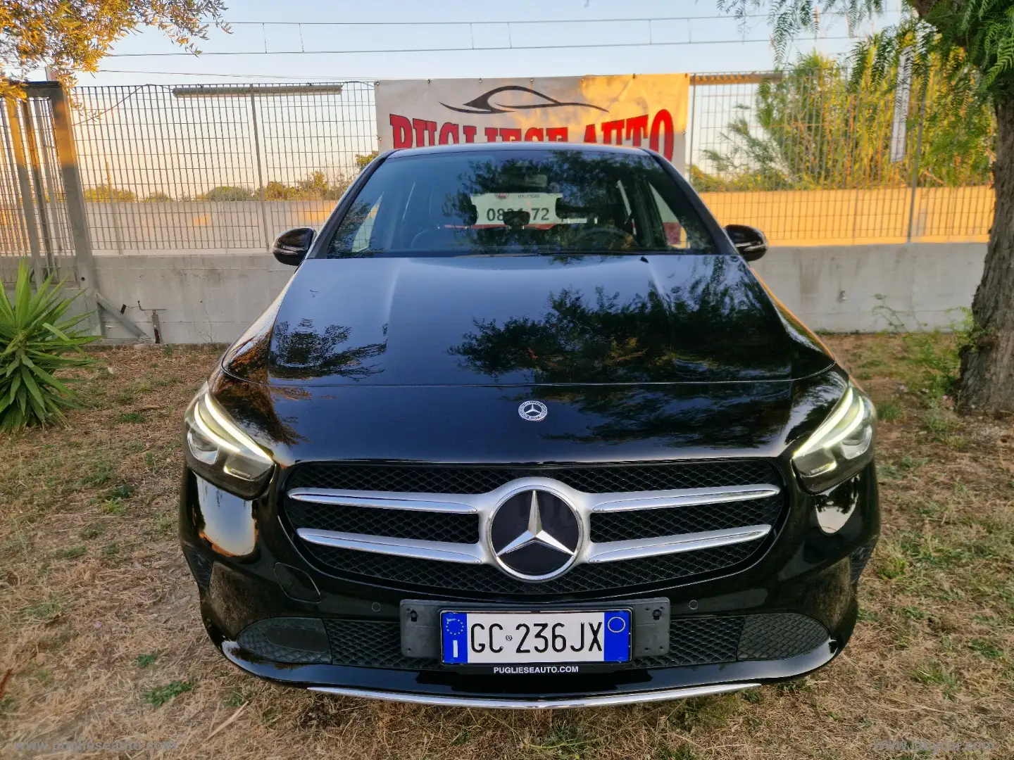 Mercedes-Benz B 180 B 180 d Automatic Business Extra Nero - 2