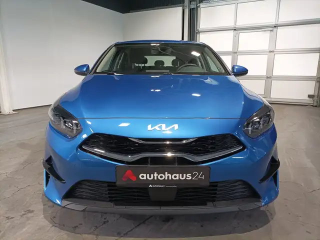 Kia Ceed view 2