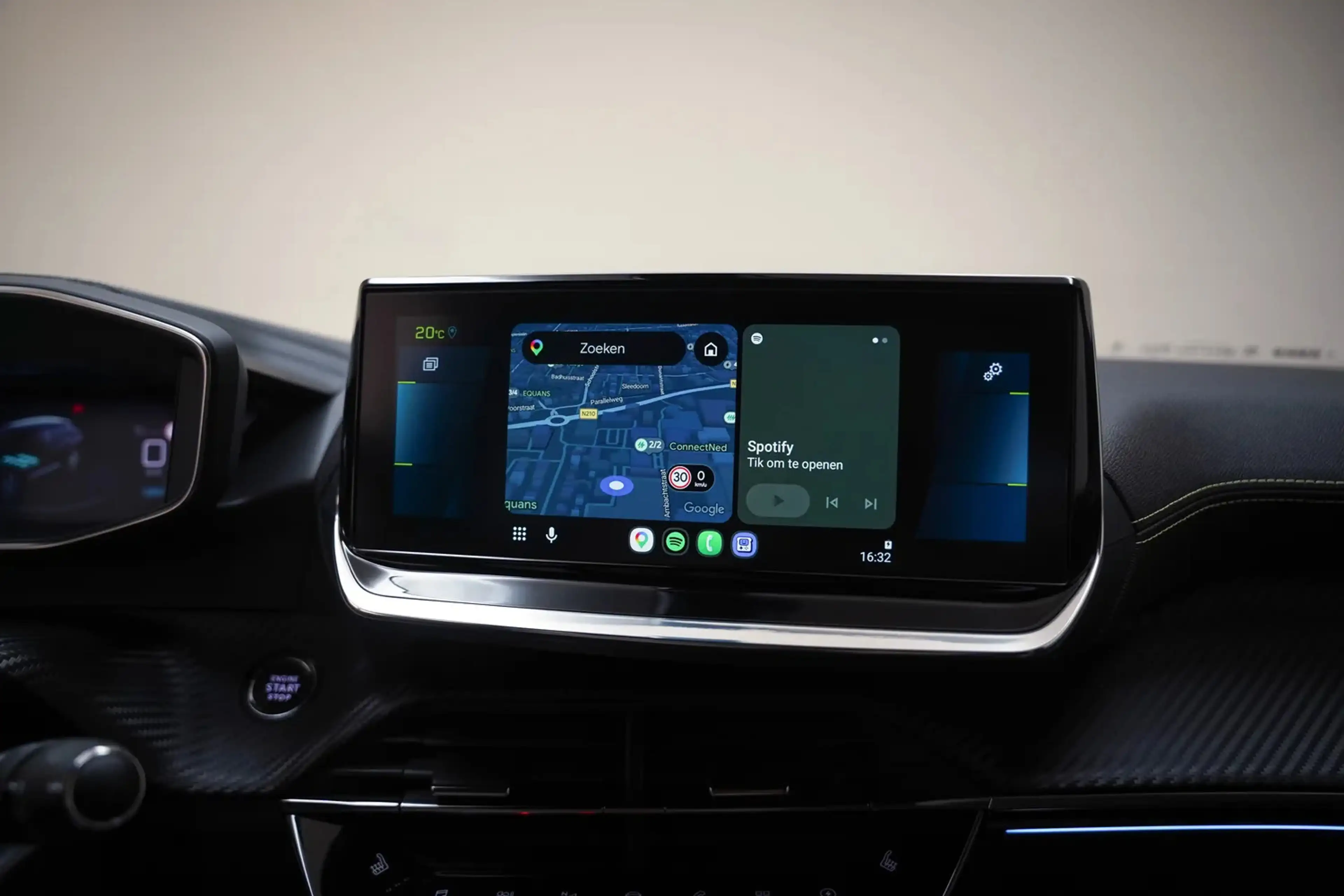 Peugeot e-2008 EV Active 50 kWh [ Navi Apple/Android Camera Half — photo 7