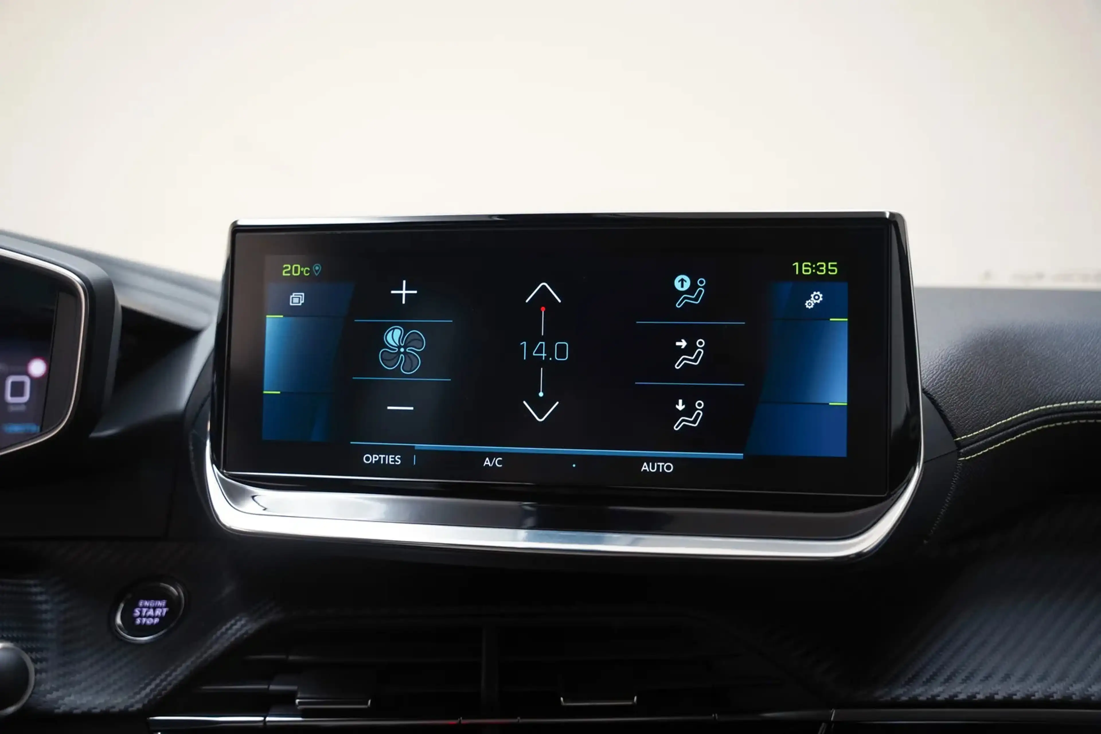 Peugeot e-2008 EV Active 50 kWh [ Navi Apple/Android Camera Half — photo 9