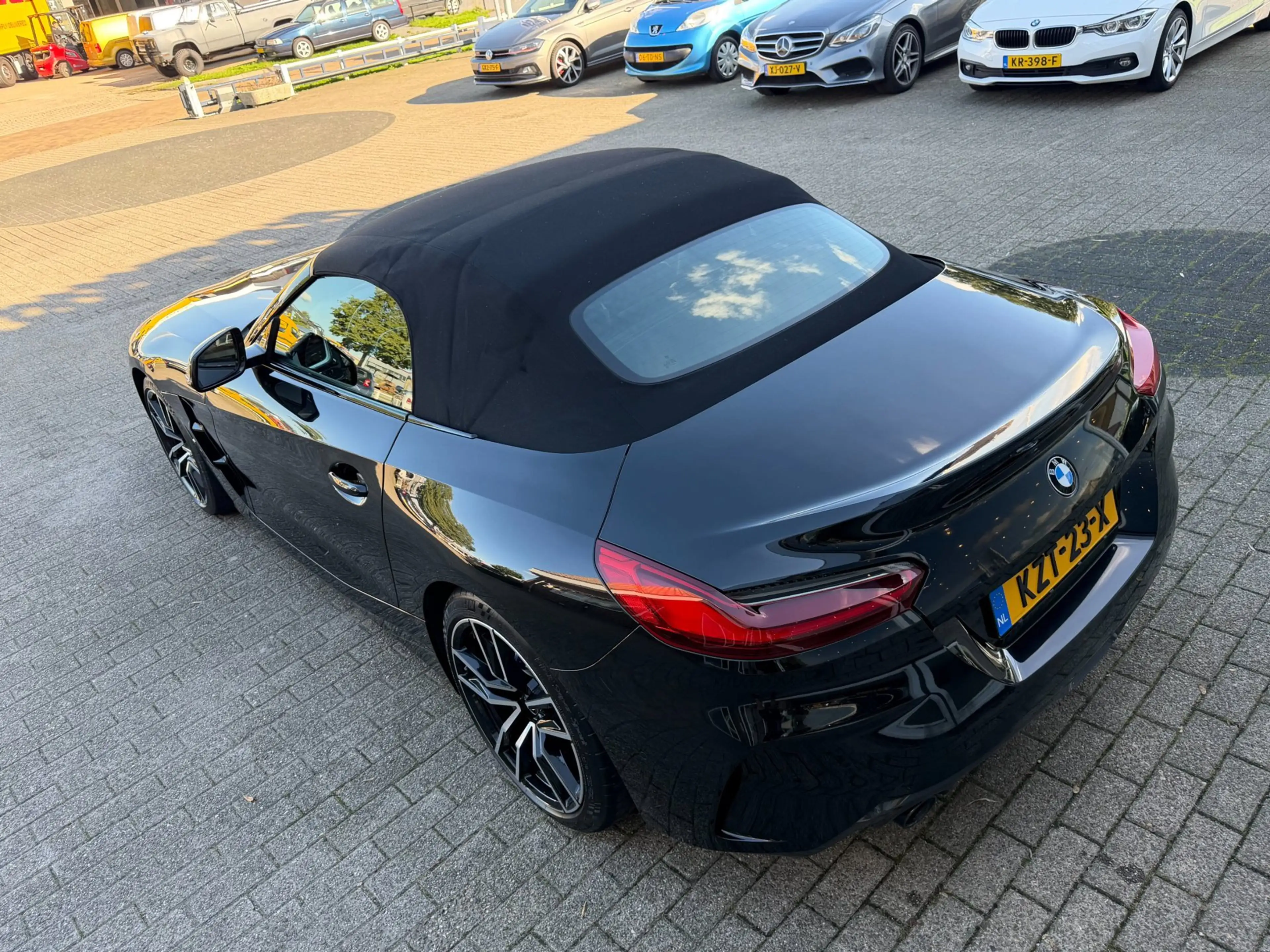 BMW Z4 Roadster SDrive20i M-SPORT / MEMORY / ACC / ADAPTI — photo 37