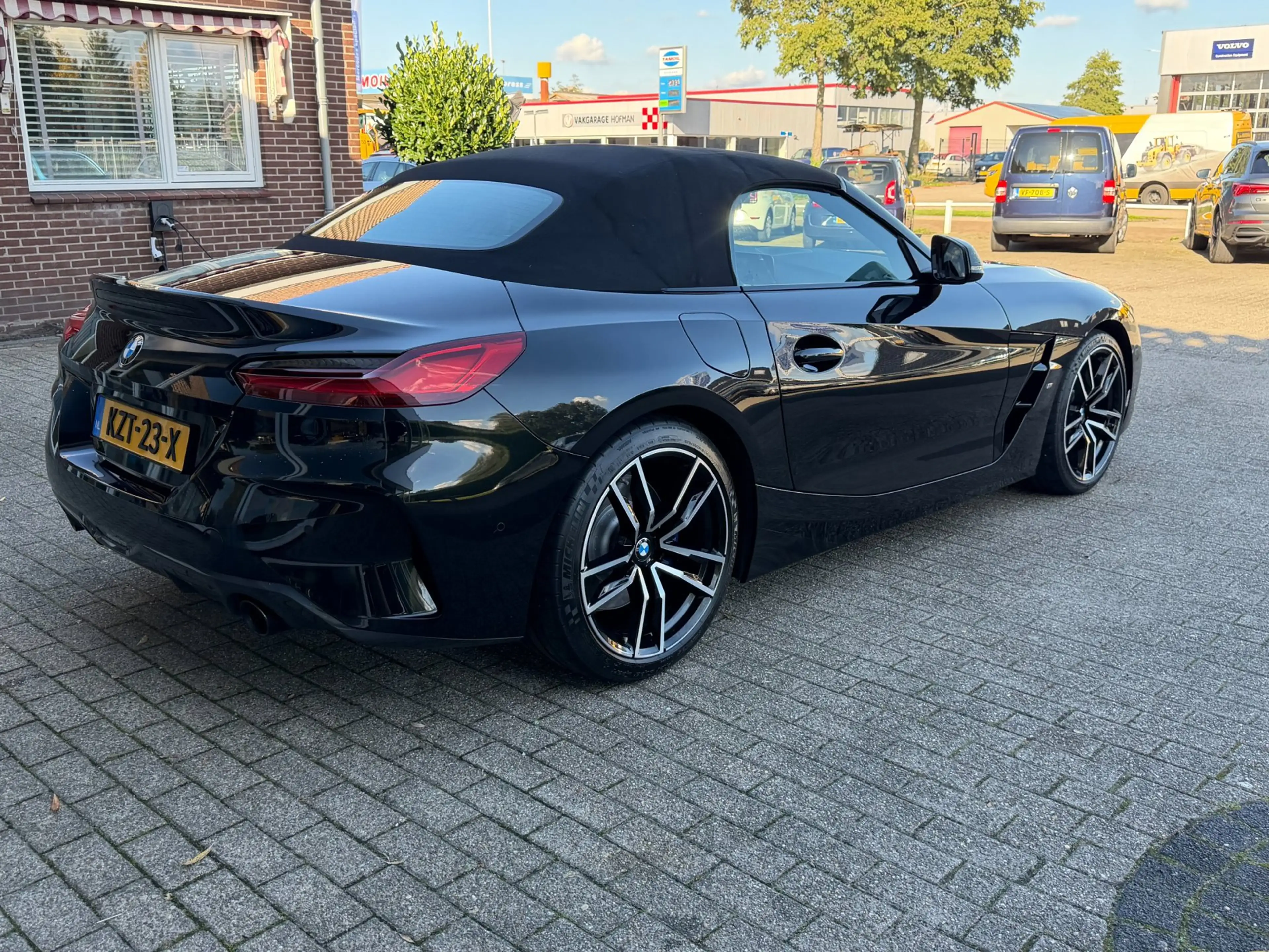 BMW Z4 Roadster SDrive20i M-SPORT / MEMORY / ACC / ADAPTI — photo 35