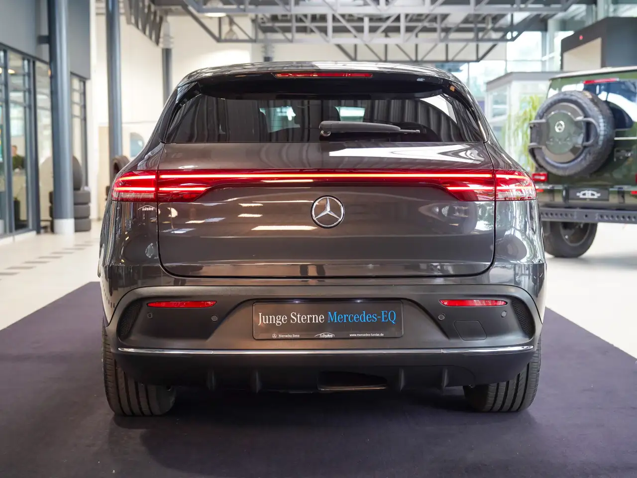 Mercedes-Benz EQC 400 4M AMG Line Leder Fahrassistenz Head-up, миниатюра 4