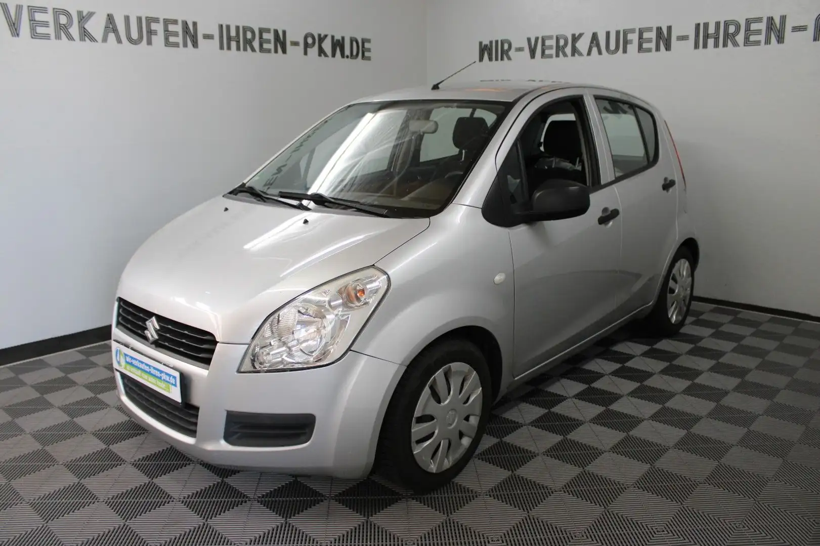 Suzuki Splash Basic 1.0 TÜV 01-2027 Allwetterreifen AHK Silber - 1
