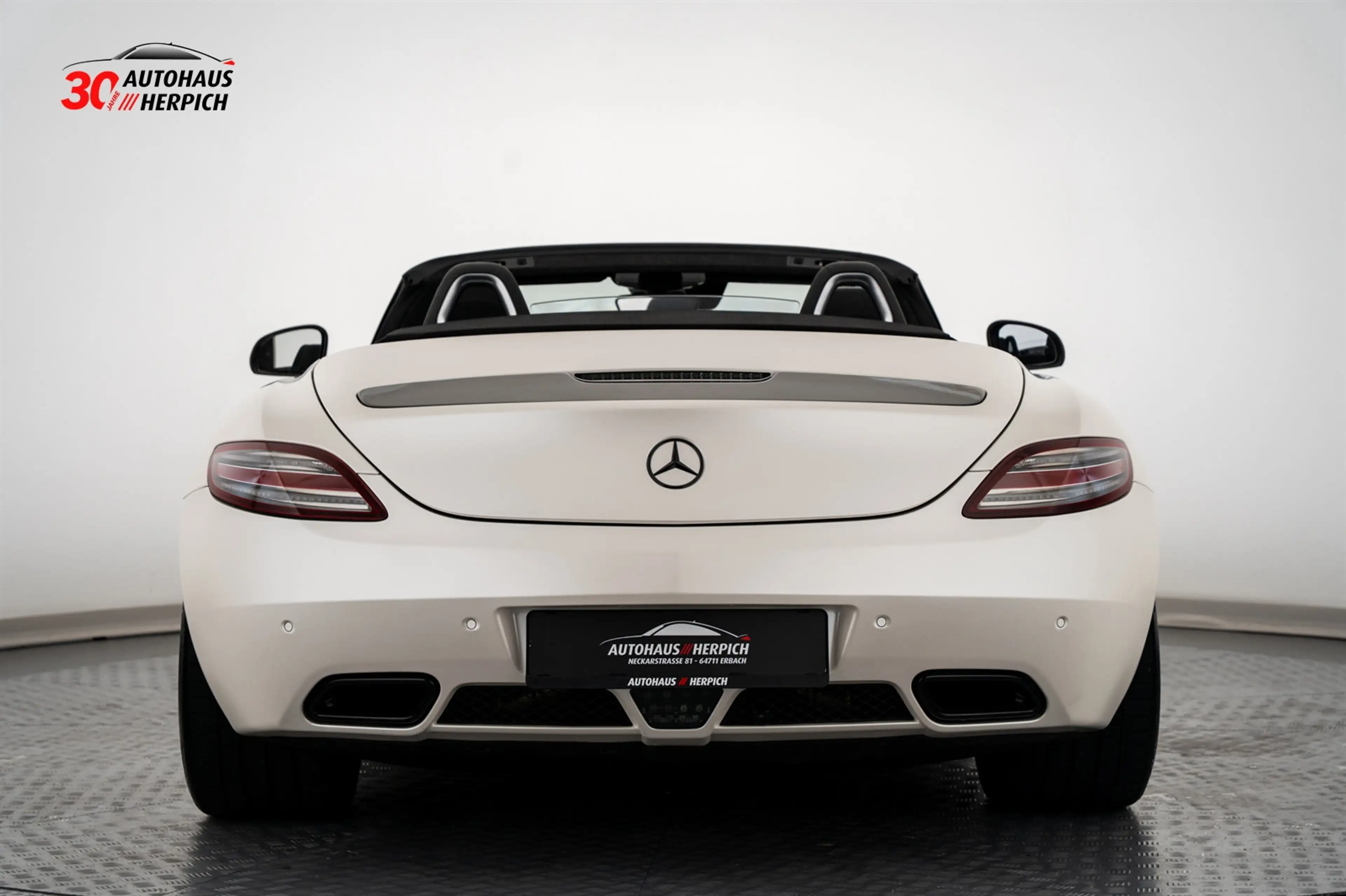 Mercedes-Benz SLS 6.2L V8 Roadster RFK PDC B&O — photo 4