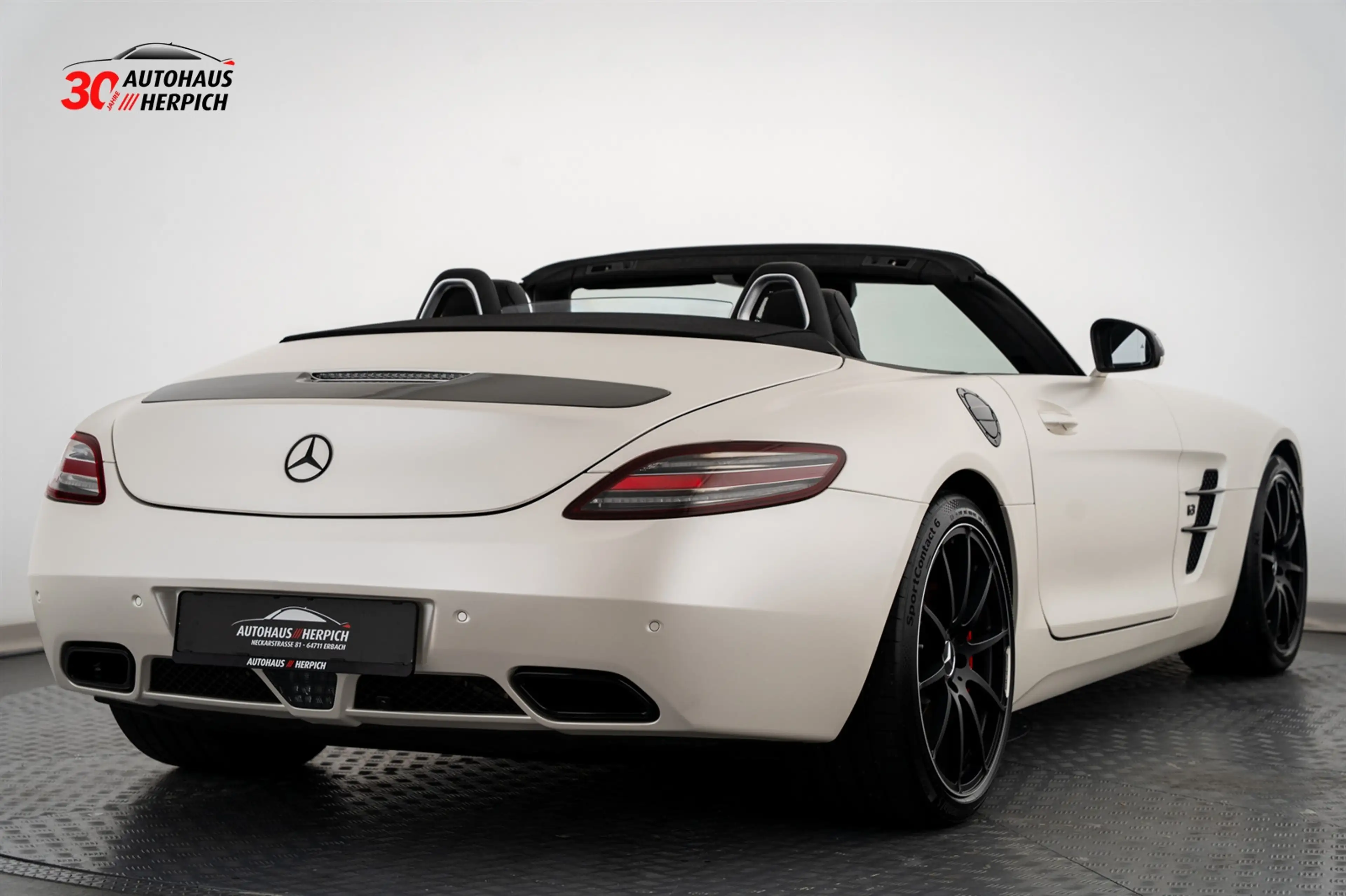 Mercedes-Benz SLS 6.2L V8 Roadster RFK PDC B&O — photo 5