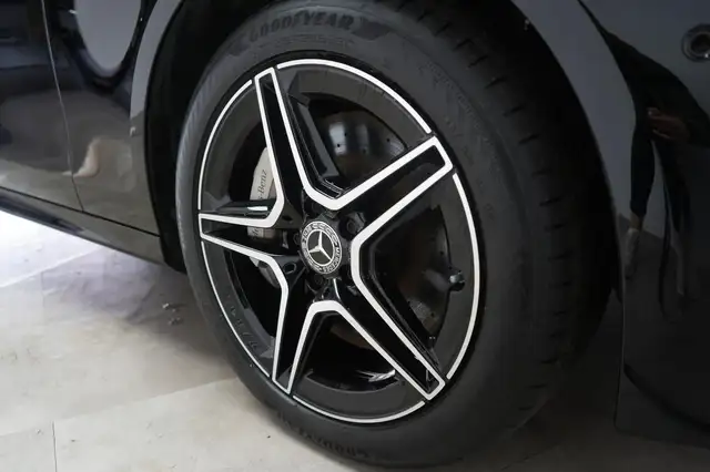 Mercedes-Benz 300 view 13