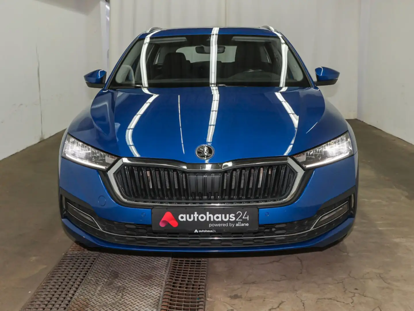 Skoda Octavia Combi 2.0 TDI Style|LED|NAV|PDC|Pano|SHZ Blau - 2