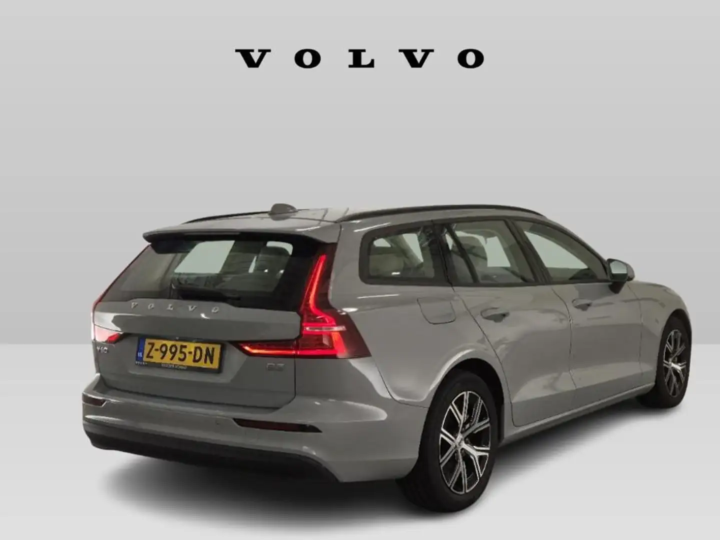 Volvo V60 2.0 B3 Essential Edition | Cruise Control | Parkee Grau - 2