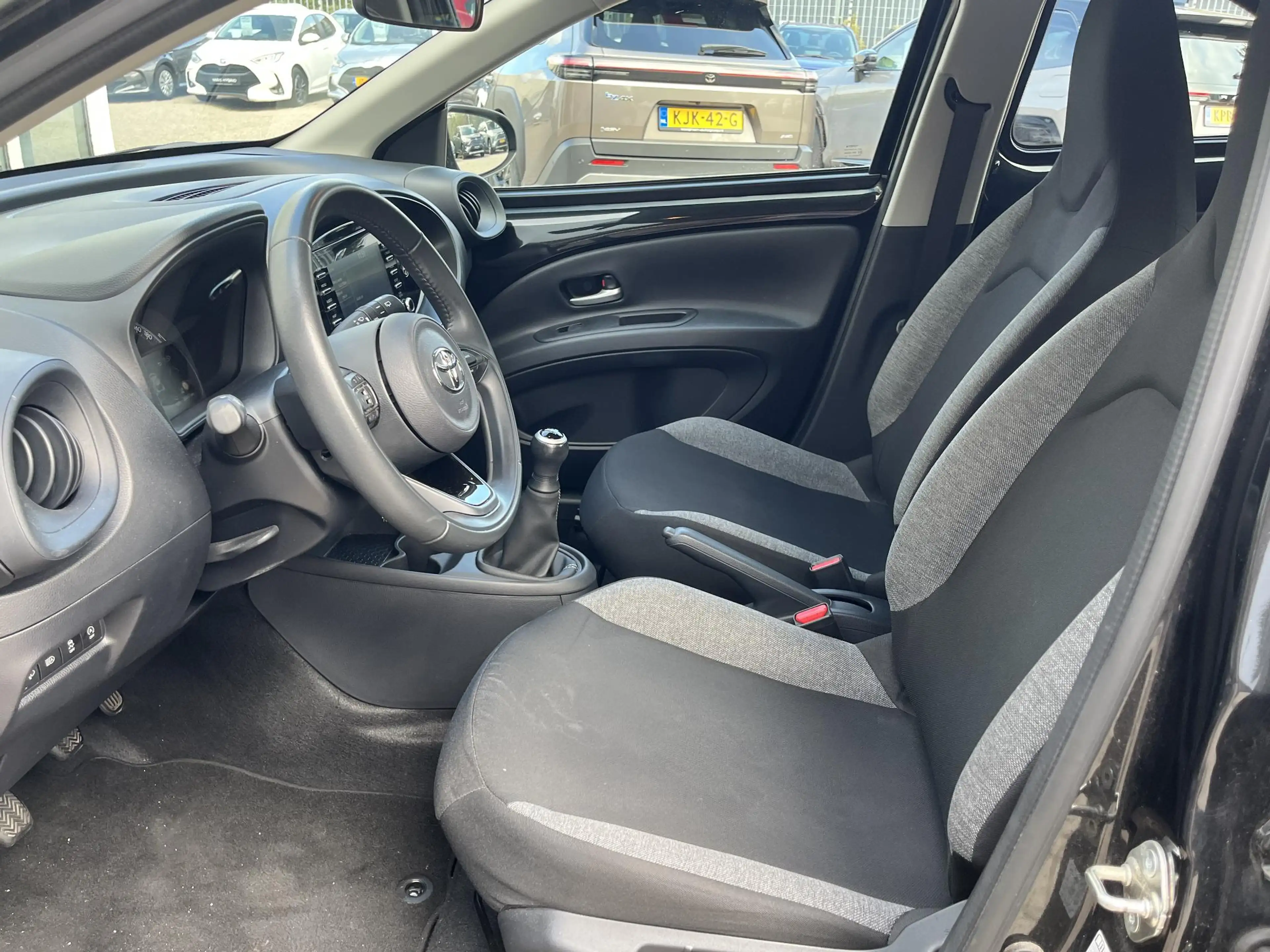 Toyota Aygo X 1.0 VVT-i MT Play — photo 14