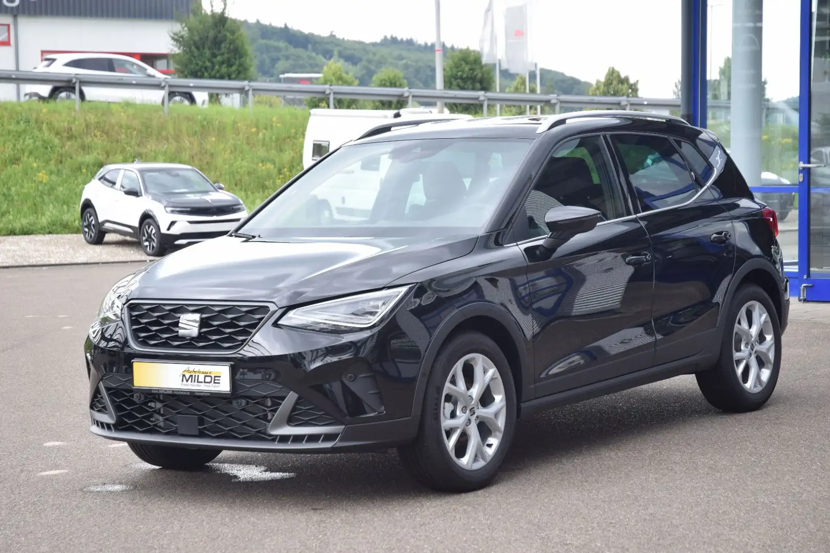 SEAT Arona FR 150 PS DSG LED NAV PARK-ASS KAM SHZ AHK Noir - 1